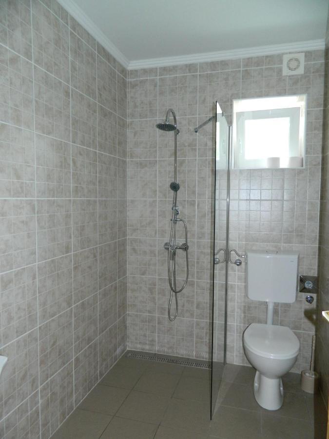 Família-Pelso apartmanház Zamárdi Exterior foto