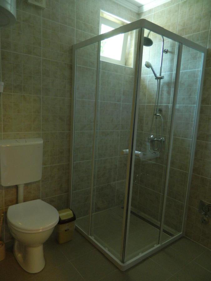 Família-Pelso apartmanház Zamárdi Exterior foto